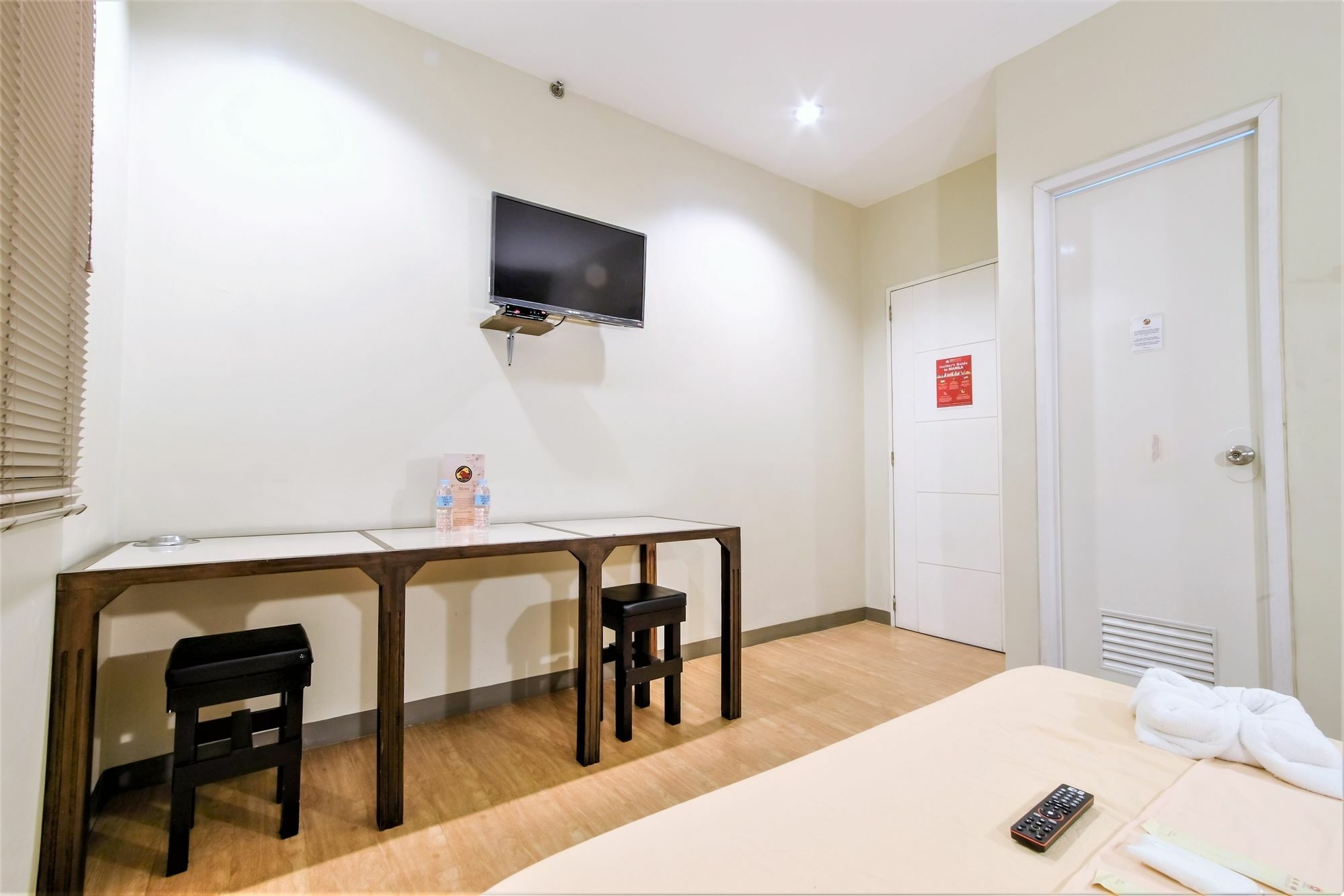 Zen Rooms Basic Aurora פאסאי מראה חיצוני תמונה