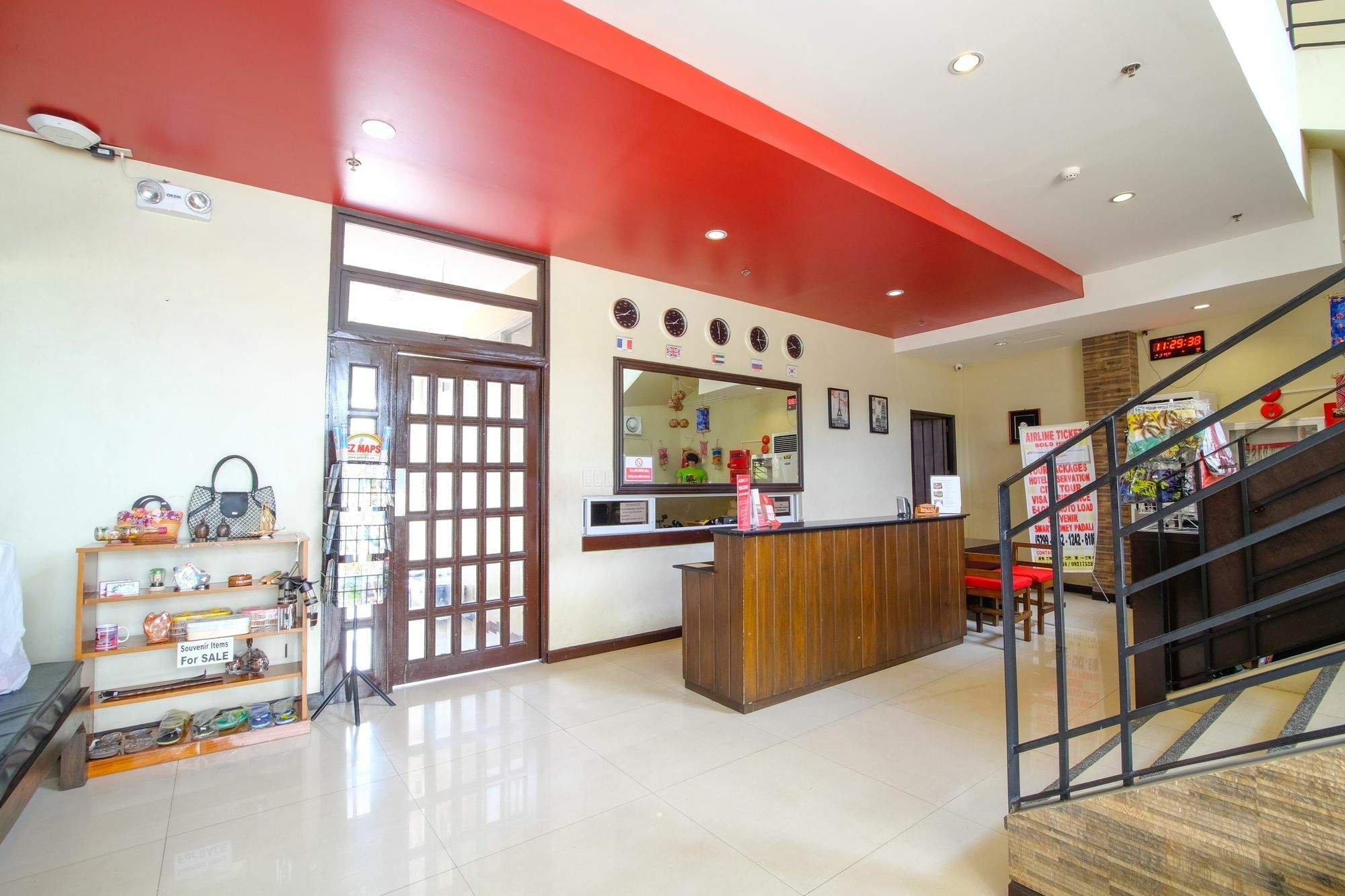 Zen Rooms Basic Aurora פאסאי מראה חיצוני תמונה